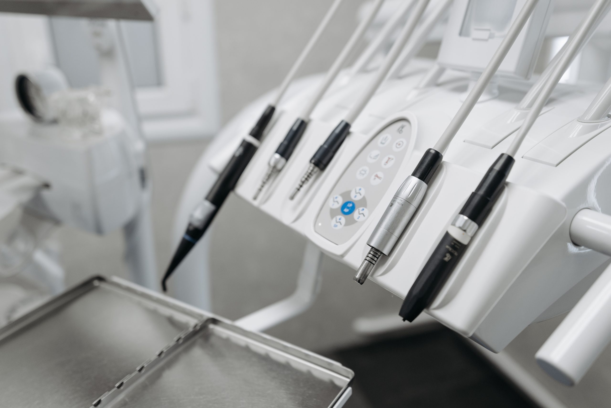 Cutting-Edge Dentistry: Innovative Teeth Cleaning Technologies