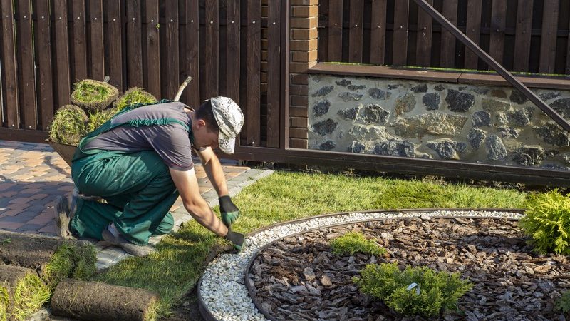 How Do I Choose the Right Landscaping Service?